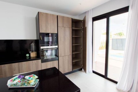 Villa till salu i Benidorm, Alicante, Spanien 3 sovrum, 392 kvm. Nr. 148143 - foto 3