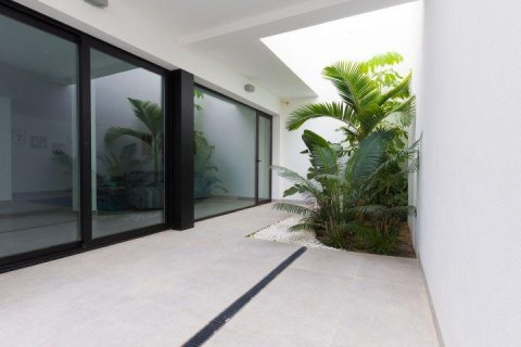 Villa till salu i Benidorm, Alicante, Spanien 3 sovrum, 392 kvm. Nr. 148143 - foto 18