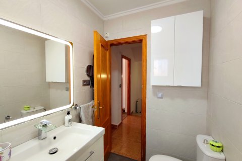 Townhouse for sale in Torrevieja, Alicante, Spain 6 bedrooms, 88 sq.m. No. 190150 - photo 17