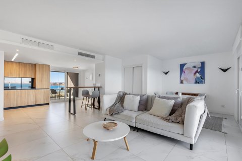 Apartment à vendre à Torrevieja, Alicante, Espagne, 2 chambres, 122 m2 No. 190151 - photo 13