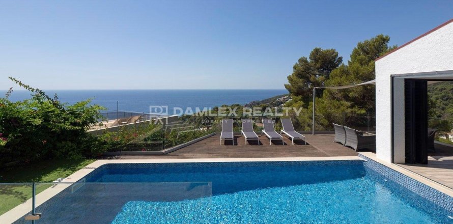 Villa a Tossa de Mar, Girona, Spagna 5 camere da letto, 268 mq. N° 179439