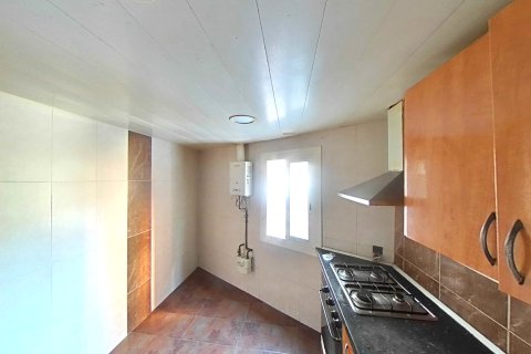 Wohnung zum Verkauf in Badalona, Barcelona, Spanien 3 Schlafzimmer, 78 m2 Nr. 191397 - Foto 5