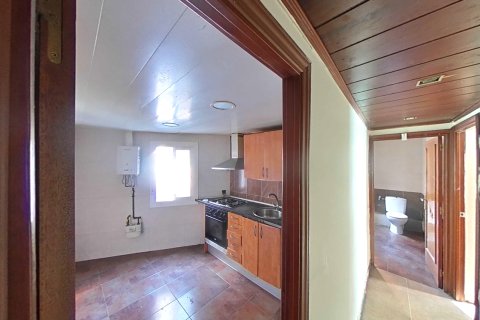 Wohnung zum Verkauf in Badalona, Barcelona, Spanien 3 Schlafzimmer, 78 m2 Nr. 191397 - Foto 4