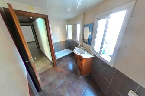 Wohnung zum Verkauf in Badalona, Barcelona, Spanien 3 Schlafzimmer, 78 m2 Nr. 191397 - Foto 11