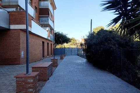 Apartamento en venta en Malgrat de Mar, Barcelona, España 4 dormitorios, 90 m2 No. 191400 - foto 2