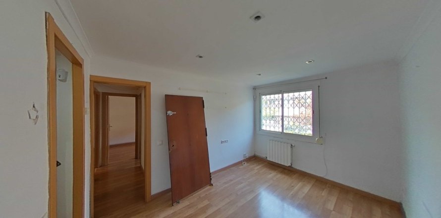 Wohnung in Barcelona, Spanien 3 Schlafzimmer, 61 m2 Nr. 191401