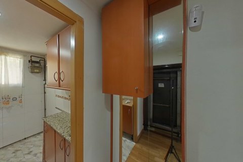 Wohnung zum Verkauf in Barcelona, Spanien 3 Schlafzimmer, 61 m2 Nr. 191401 - Foto 4
