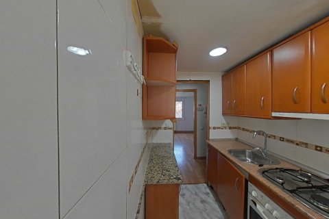 Wohnung zum Verkauf in Barcelona, Spanien 3 Schlafzimmer, 61 m2 Nr. 191401 - Foto 6