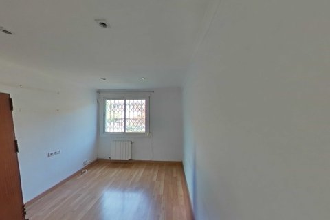 Wohnung zum Verkauf in Barcelona, Spanien 3 Schlafzimmer, 61 m2 Nr. 191401 - Foto 2