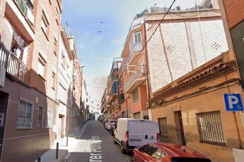 Apartment à vendre à Santa Coloma de Gramenet, Barcelona, Espagne, 2 chambres, 75 m2 No. 191398 - photo 2