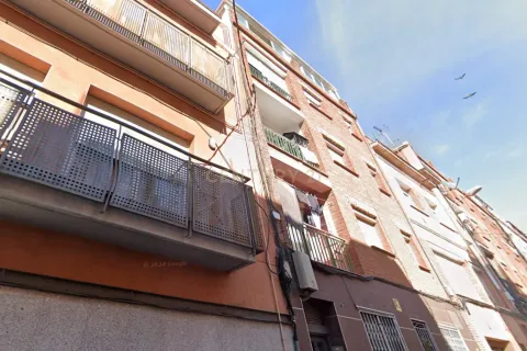 Apartment à vendre à Santa Coloma de Gramenet, Barcelona, Espagne, 2 chambres, 75 m2 No. 191398 - photo 1