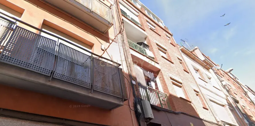 Apartment à Santa Coloma de Gramenet, Barcelona, Espagne 2 chambres, 75 m2 No. 191398