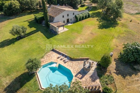Willa w Girona, Hiszpania 5 sypialni, 700 mkw. nr 176810