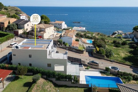 Willa w Palamos, Girona, Hiszpania 5 sypialni, 537 mkw. nr 176811