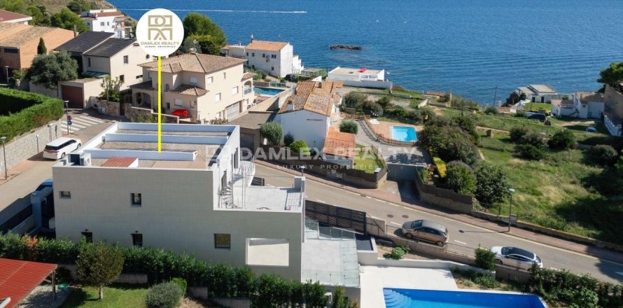 Willa w Palamos, Girona, Hiszpania 5 sypialni, 537 mkw. nr 176811