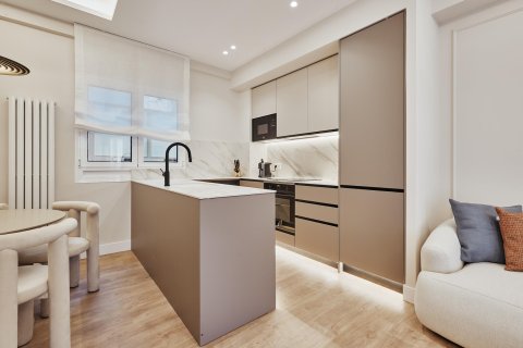 Apartament w Madrid, Hiszpania 2 sypialnie, 78 mkw. nr 179872 – zdjęcie 8
