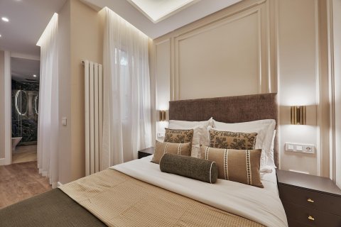Apartament w Madrid, Hiszpania 4 sypialnie, 157 mkw. nr 179870 – zdjęcie 26