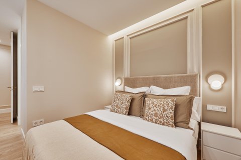 Apartament w Madrid, Hiszpania 4 sypialnie, 157 mkw. nr 179870 – zdjęcie 22