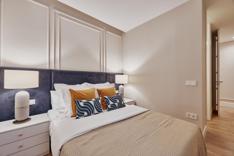 Apartament w Madrid, Hiszpania 4 sypialnie, 157 mkw. nr 179870 – zdjęcie 18