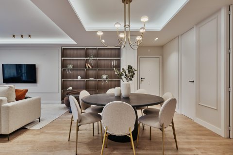 Villa for sale in Madrid, Spain 4 bedrooms, 156 sq.m. No. 179869 - photo 9