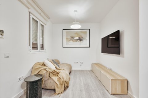Apartamento en Madrid, España 2 dormitorios, 46 m2 No. 179871