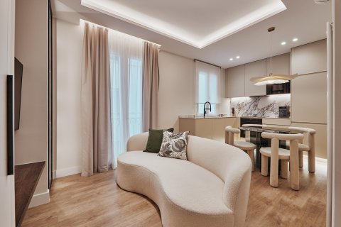 Huvila Madrid, Espanja 2 makuuhuonetta, 64 m2 No. 179874