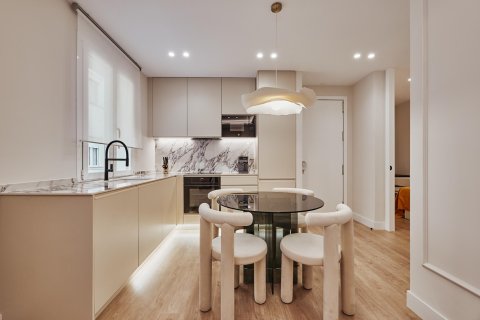Villa pārdošanā Madrid, Spānijā 2 istabas, 64 m2 Nr. 179874 - attēls 10