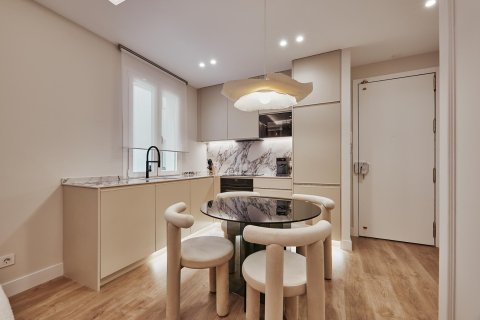 Villa pārdošanā Madrid, Spānijā 2 istabas, 64 m2 Nr. 179874 - attēls 8