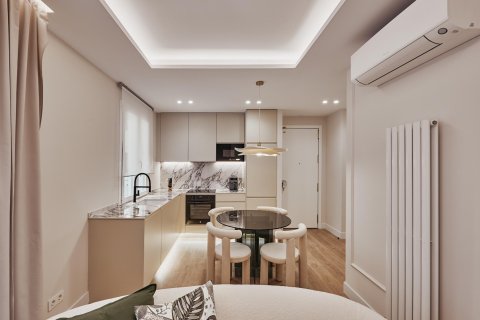 Villa pārdošanā Madrid, Spānijā 2 istabas, 64 m2 Nr. 179874 - attēls 6