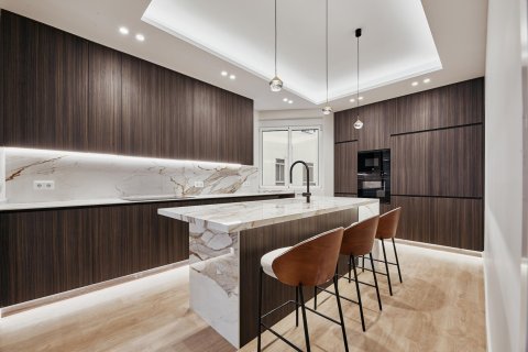 Apartment for sale in Madrid, Spain 5 bedrooms, 235 sq.m. No. 179875 - photo 18