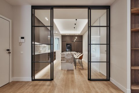 Apartment for sale in Madrid, Spain 5 bedrooms, 235 sq.m. No. 179875 - photo 14
