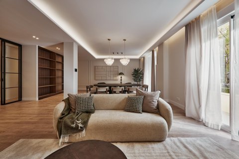 Apartamento en Madrid, España 5 dormitorios, 235 m2 No. 179875