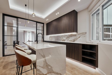 Apartment for sale in Madrid, Spain 5 bedrooms, 235 sq.m. No. 179875 - photo 15