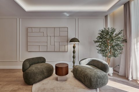 Apartment for sale in Madrid, Spain 5 bedrooms, 235 sq.m. No. 179875 - photo 5