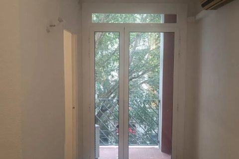 Lägenhet till salu i Barcelona, Spanien 3 sovrum, 86 kvm. Nr. 140728 - foto 5