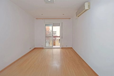 Apartamento en venta en Barcelona, España 4 dormitorios, 80 m2 No. 140727 - foto 3