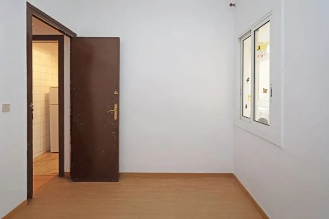 Apartamento en venta en Barcelona, España 4 dormitorios, 80 m2 No. 140727 - foto 12