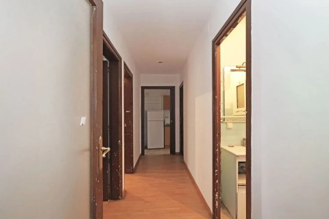 Apartamento en venta en Barcelona, España 4 dormitorios, 80 m2 No. 140727 - foto 5