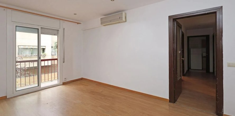 Apartamento en Barcelona, España 4 dormitorios, 80 m2 No. 140727