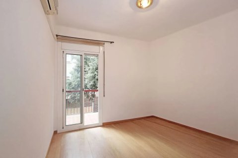 Apartamento en venta en Barcelona, España 4 dormitorios, 80 m2 No. 140727 - foto 8