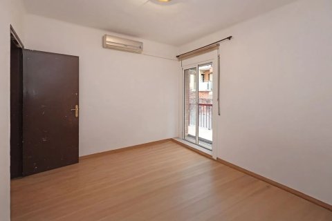 Apartamento en venta en Barcelona, España 4 dormitorios, 80 m2 No. 140727 - foto 6