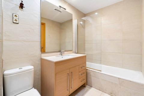 Lägenhet till salu i Barcelona, Spanien 2 sovrum, 64 kvm. Nr. 140726 - foto 20