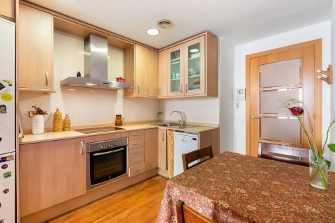 Lägenhet till salu i Barcelona, Spanien 2 sovrum, 64 kvm. Nr. 140726 - foto 13