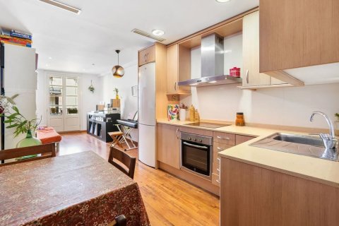 Lägenhet till salu i Barcelona, Spanien 2 sovrum, 64 kvm. Nr. 140726 - foto 12