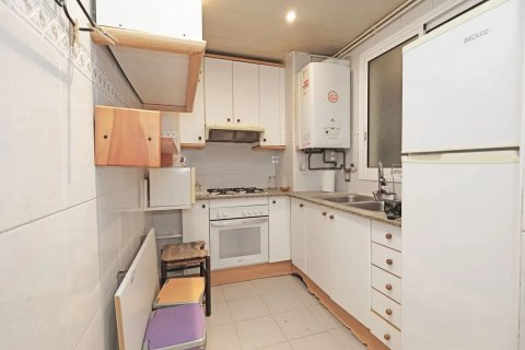 Apartamento en venta en Barcelona, España 4 dormitorios, 90 m2 No. 140729 - foto 7