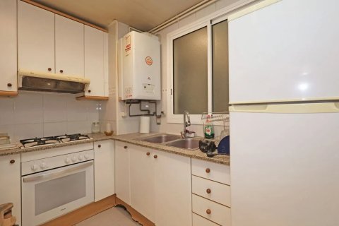 Apartamento en venta en Barcelona, España 4 dormitorios, 90 m2 No. 140729 - foto 9