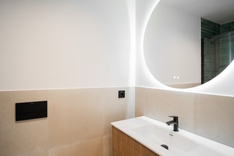 Lägenhet till salu i Barcelona, Spanien 3 sovrum, 84 kvm. Nr. 140724 - foto 9