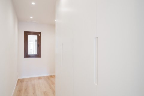 Lägenhet till salu i Barcelona, Spanien 3 sovrum, 84 kvm. Nr. 140724 - foto 18