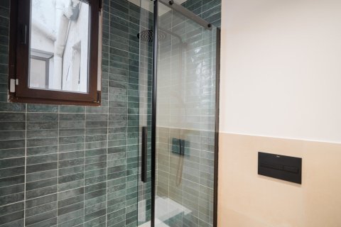 Lägenhet till salu i Barcelona, Spanien 3 sovrum, 84 kvm. Nr. 140724 - foto 16