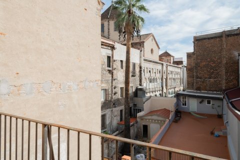 Lägenhet till salu i Barcelona, Spanien 3 sovrum, 84 kvm. Nr. 140724 - foto 27